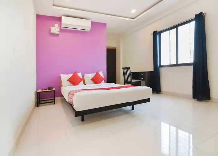 Oyo 71151 Hotel 7 Treats