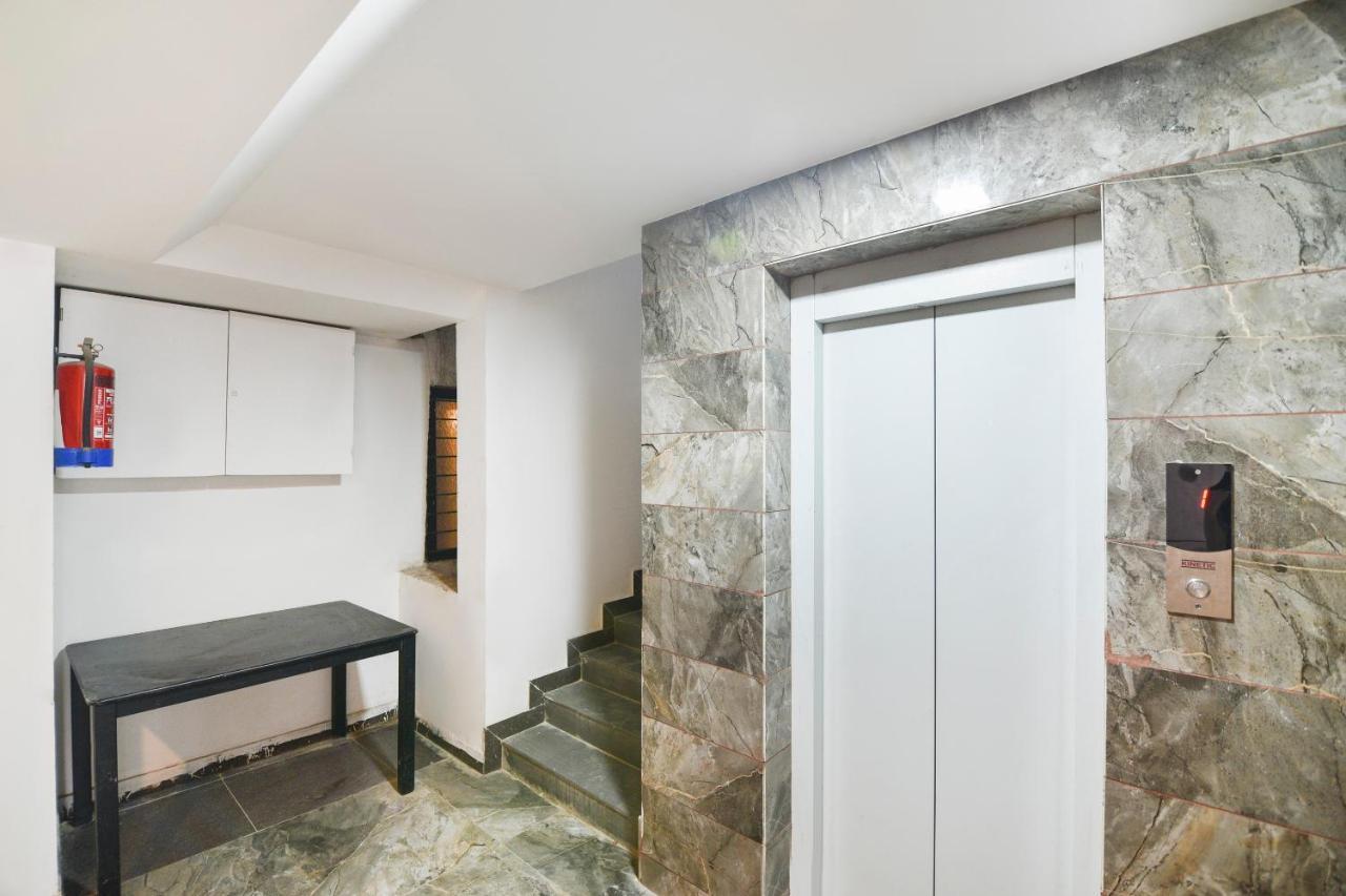 Oyo 71151 7 Treats Hotel 3*